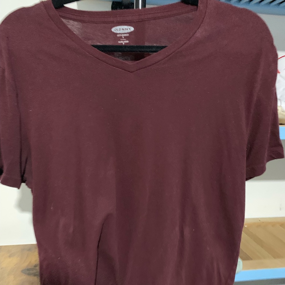 Old navy Tshirt vneck small
